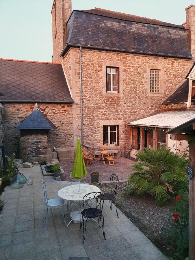 Les Forges Du Lou Leilighet Jugon-les-Lacs Eksteriør bilde